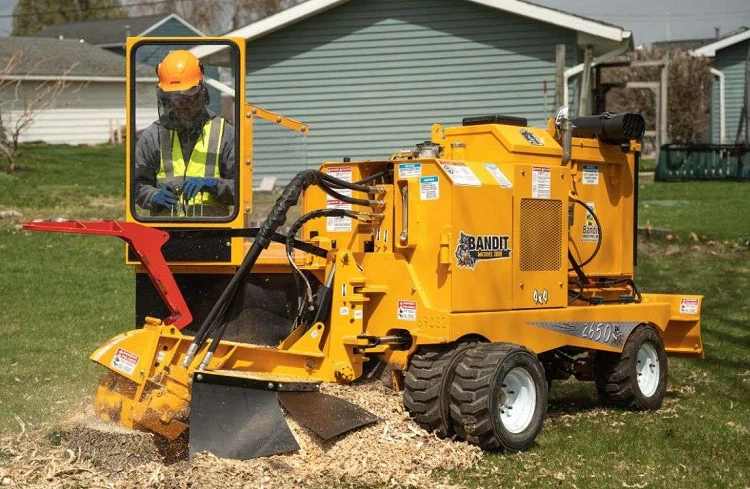 2650 RUBBER TIRE STUMP GRINDER